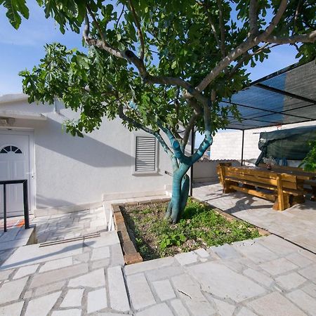 Strma Apartments Вис Екстериор снимка