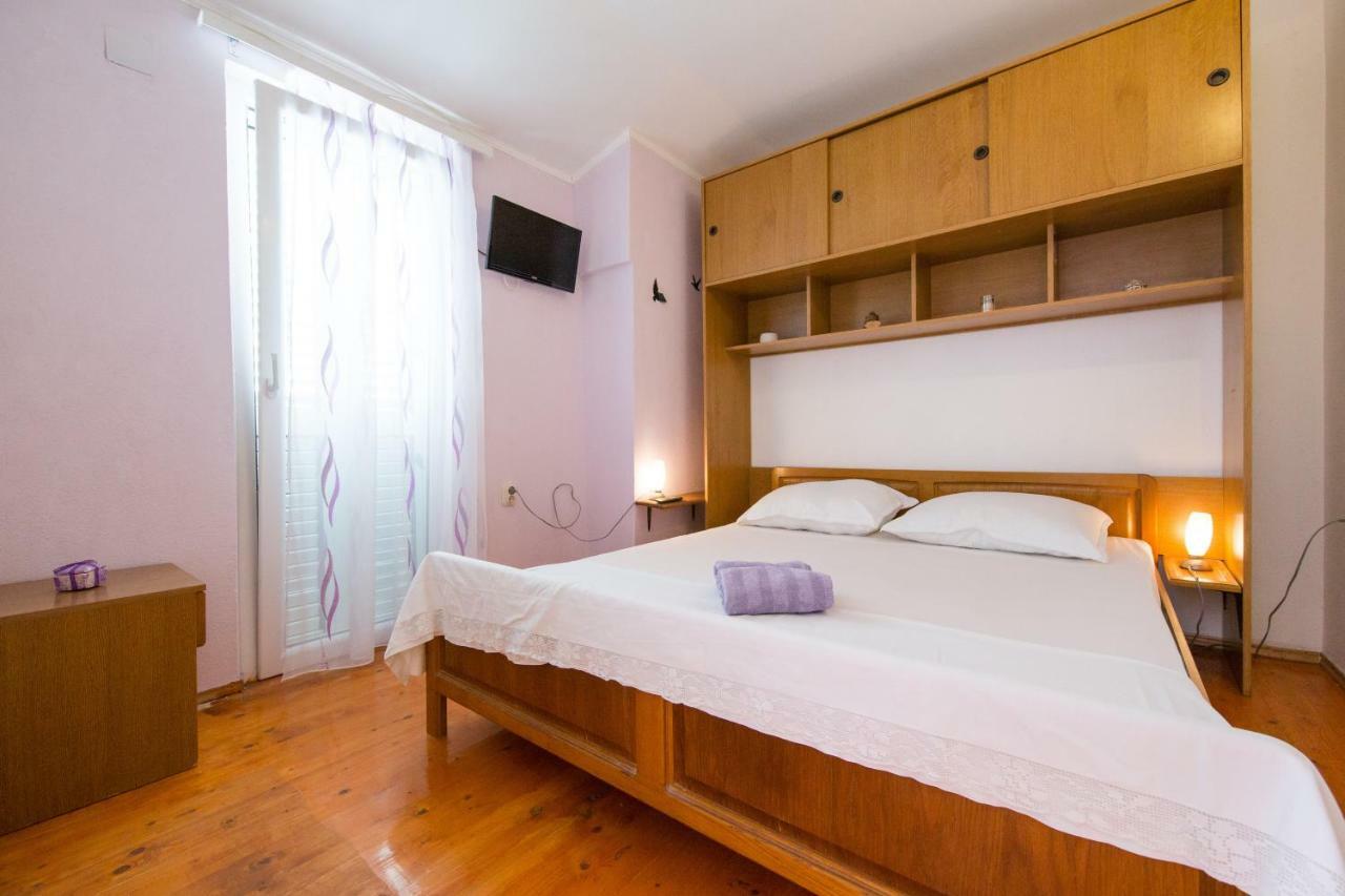 Strma Apartments Вис Екстериор снимка